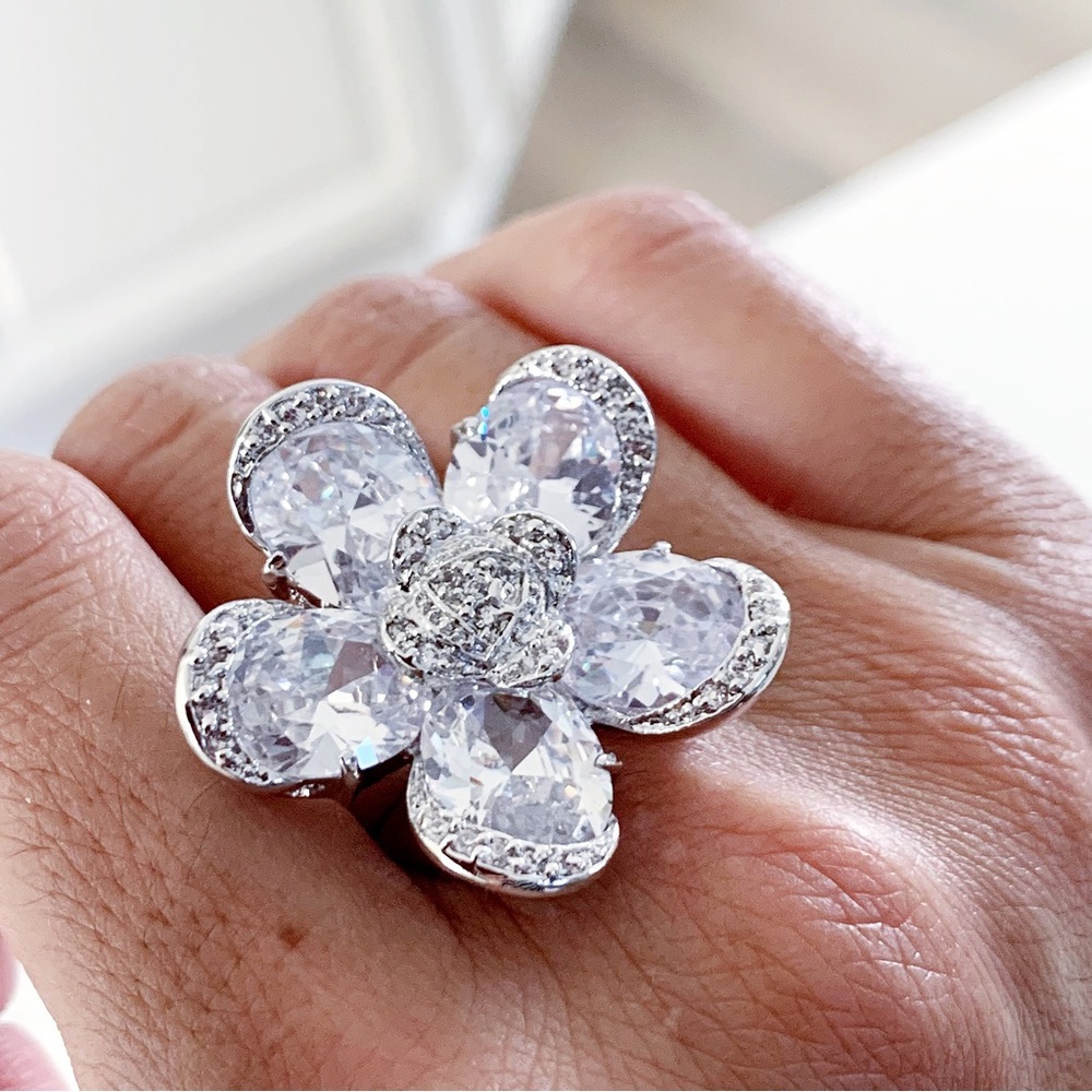 💍 Extraordinary High Shine Wild Rose Rhinestones Crystals Silver-tone Ri… - Picture 3 of 11